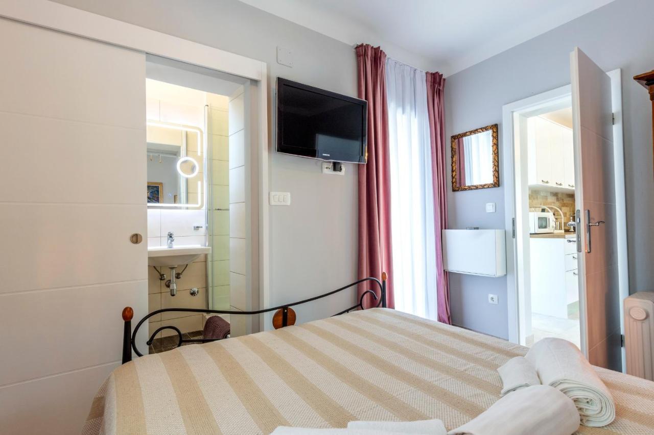 The Three Flowers Pool House Trogir Exterior foto